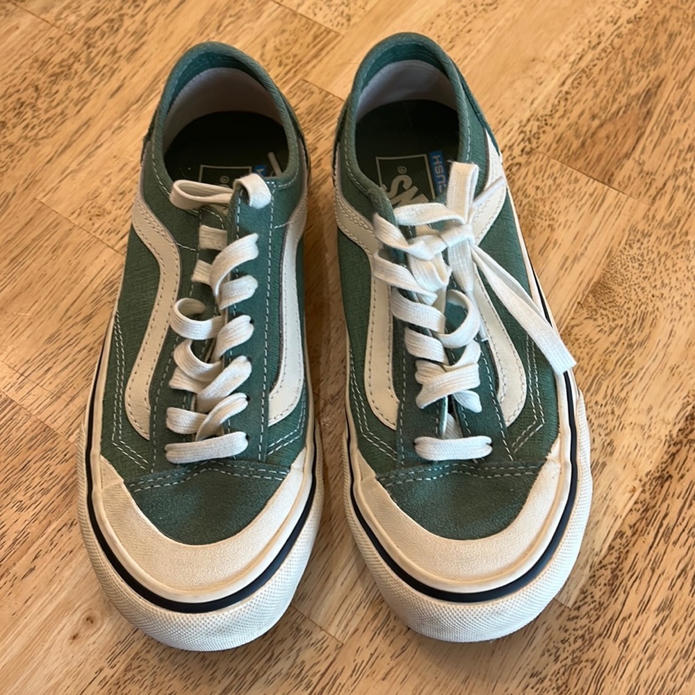 Vans in great condition (worn once)